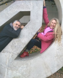 Transpersonale Gestalttherapie nach Dr.rer.soc. Rajan Roth: Institut für Transpersonale Psychotherapie Stuttgart, auch: Traumarbeit und Arbeit mit Alptraum nach Fritz Perls, auch Reinkarnationshypnose.